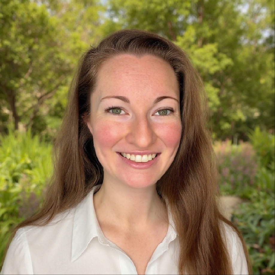 Kayla Thomas – Accepting New Clients